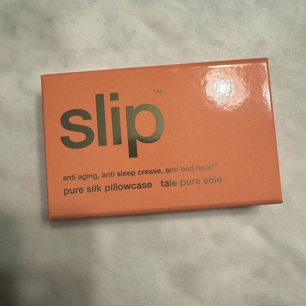 NWT Slip Silk Pillowcase in Rich Coral